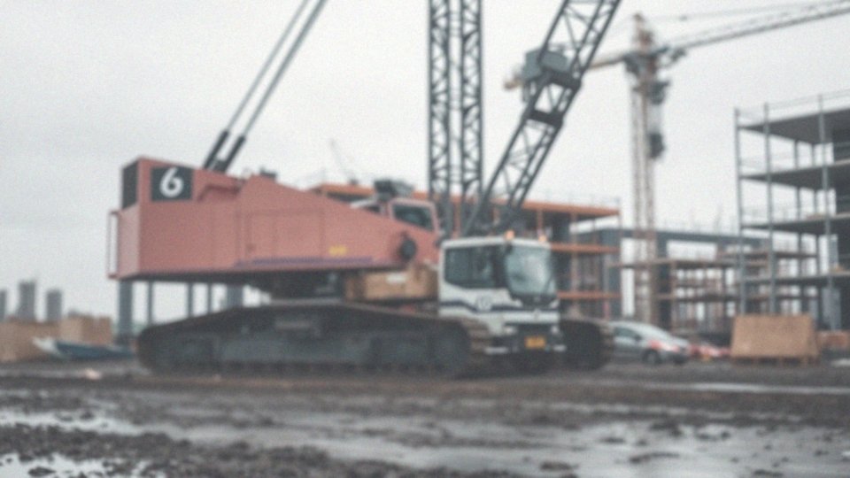 Ile zarabiają operatorzy żurawi samojezdnych w Polsce?